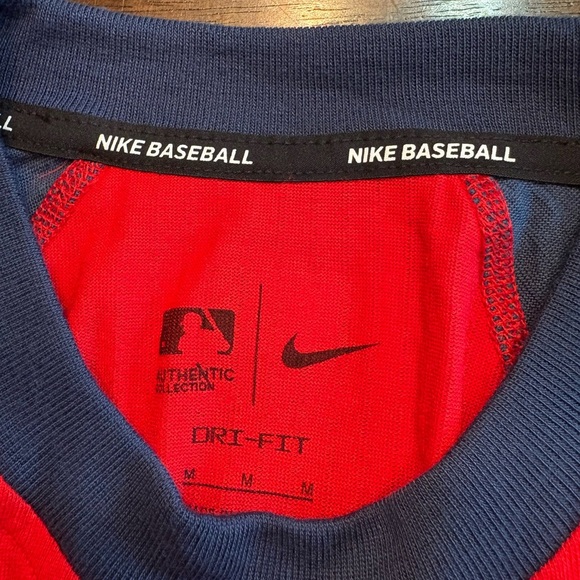 Nike Men's Dri-Fit Atlanta Braves Long Sleeve Tee Size M - Picture 3 of 6